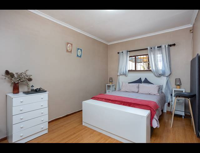 4 BEDROOM FREESTANDING FOR SALE IN FAIRWAYS